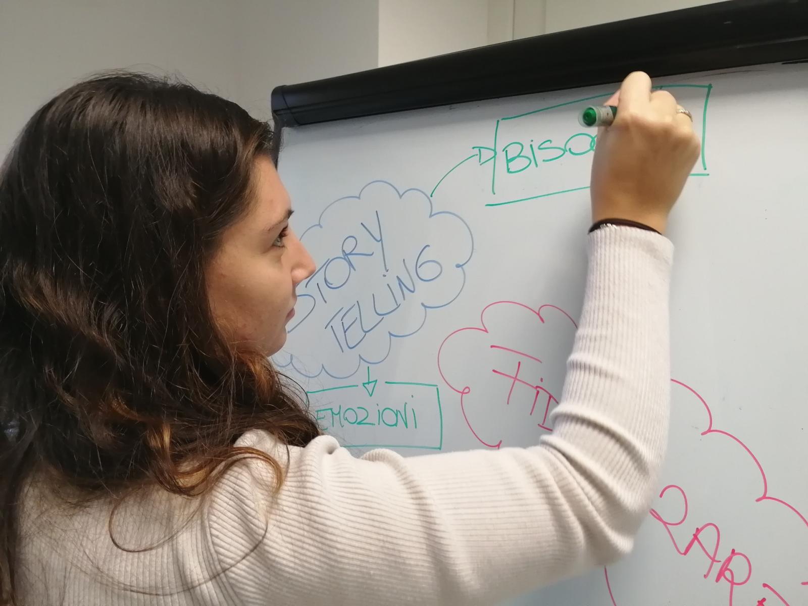 Una mano per trovare lavoro