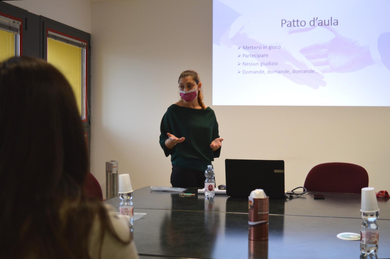 Una mano per trovare lavoro