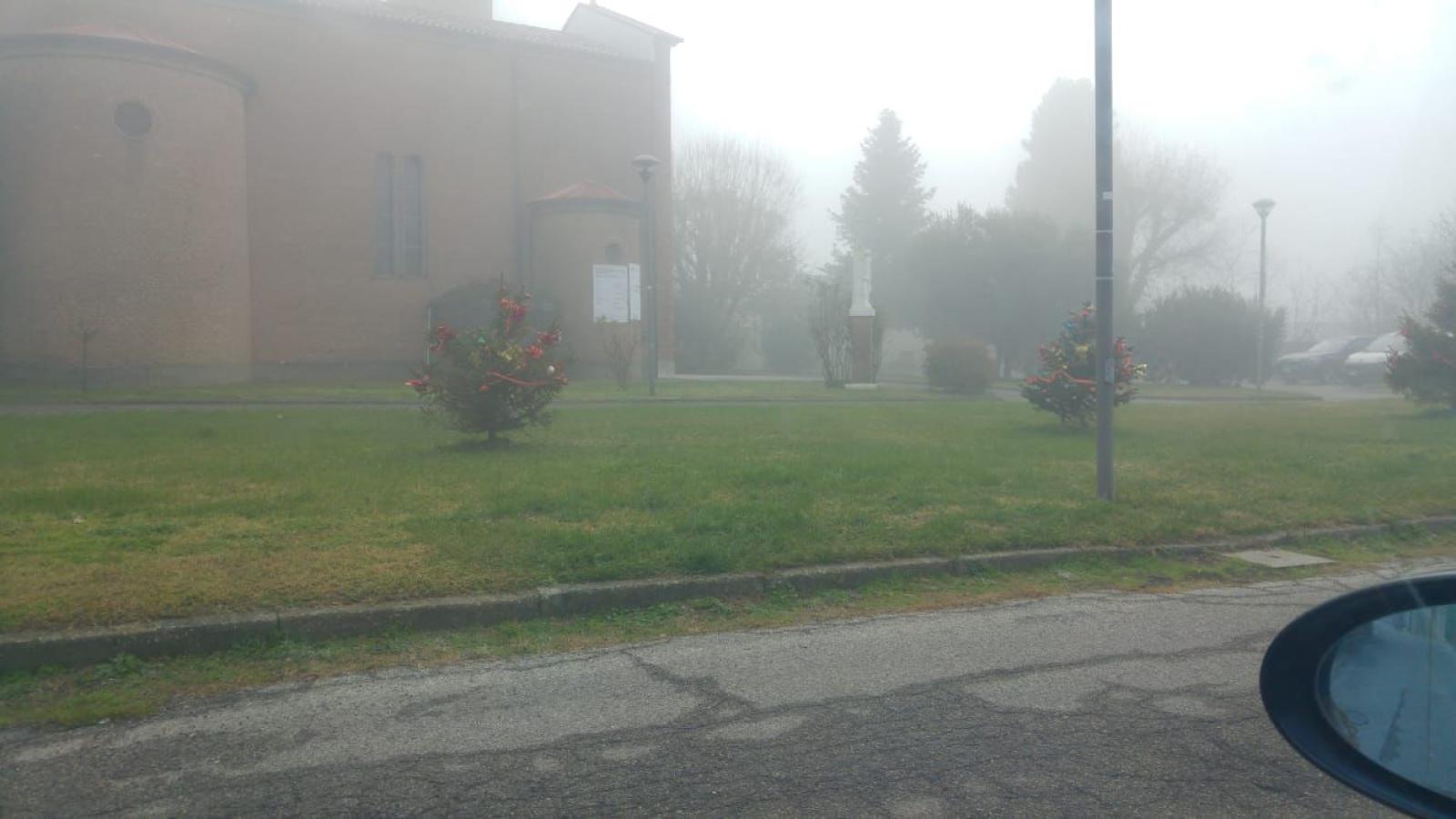 "Pochi addobbi, che tristezza"