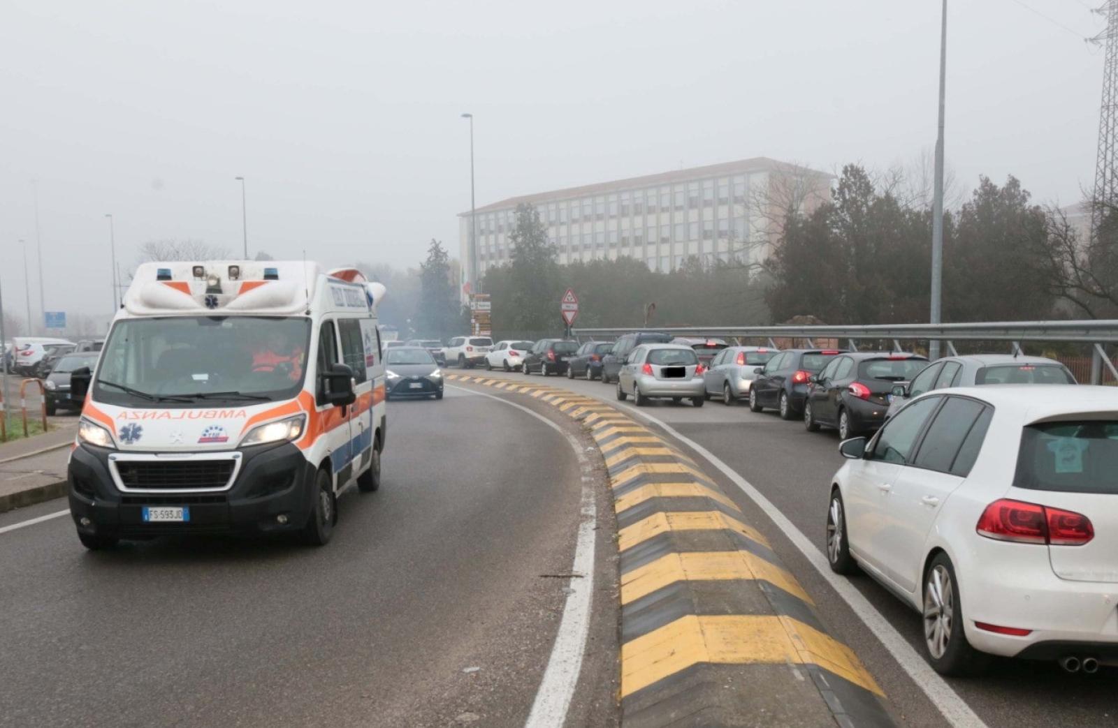 Tamponi all'ora di punta: di nuovo tutto bloccato