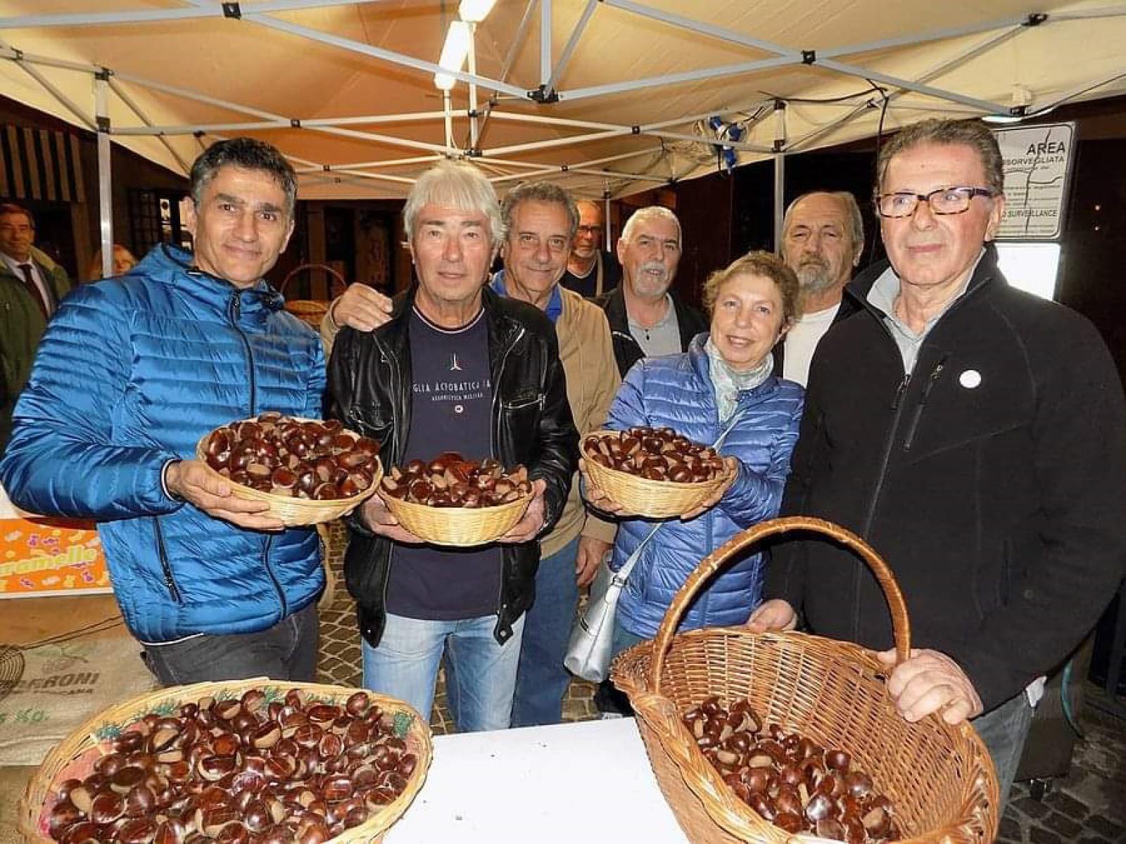 Adrianostra, la citt&agrave; oggi e un secolo fa