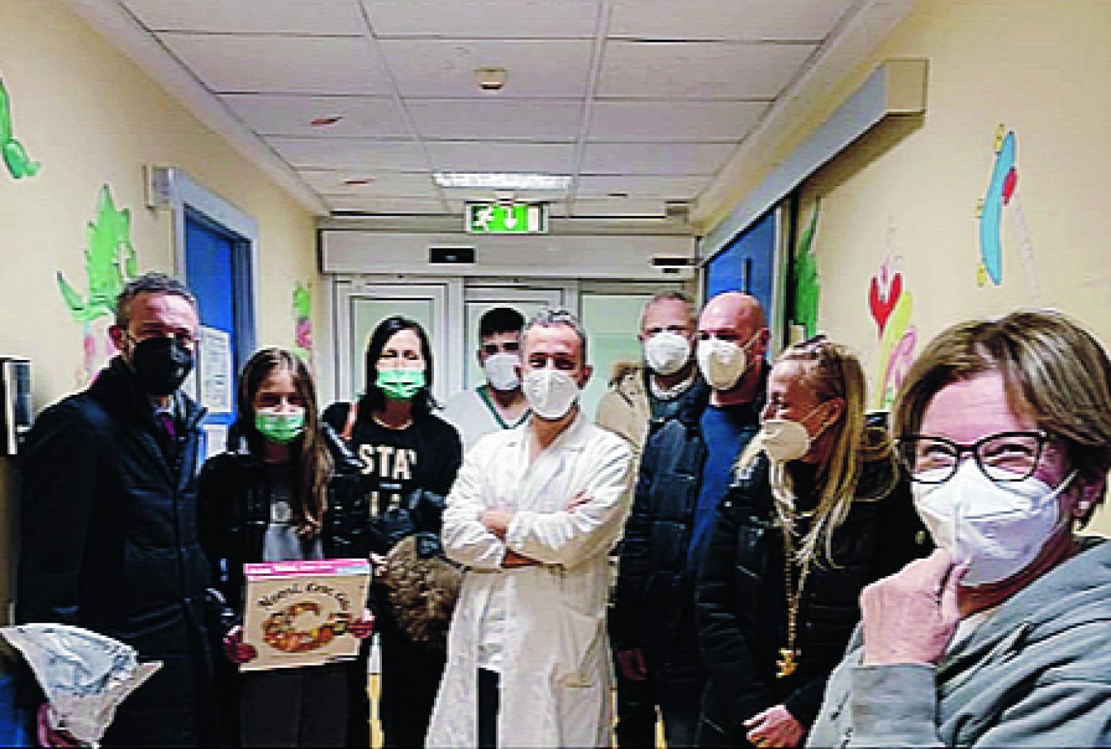 Giocattoli in dono ai bambini malati