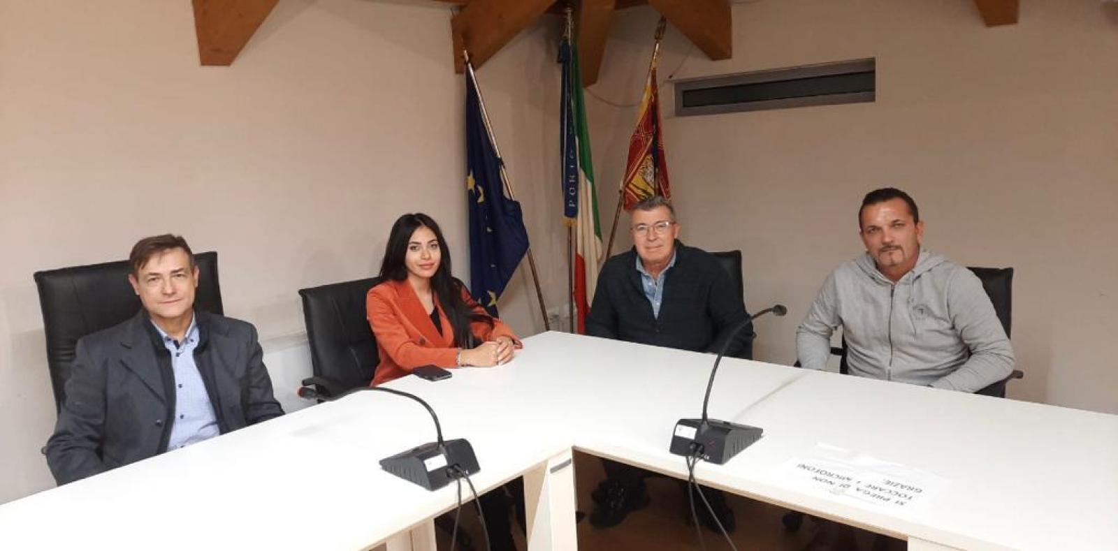 Scoppia la campagna elettorale, mezza giunta se ne va