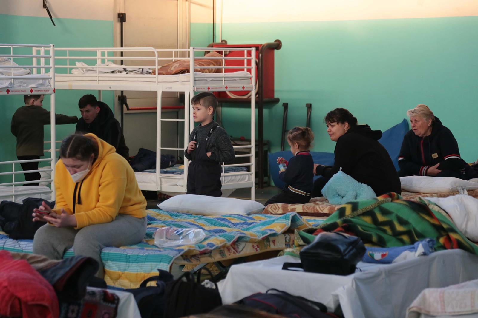 &ldquo;I profughi hanno perso tutto, donate ancora&rdquo;