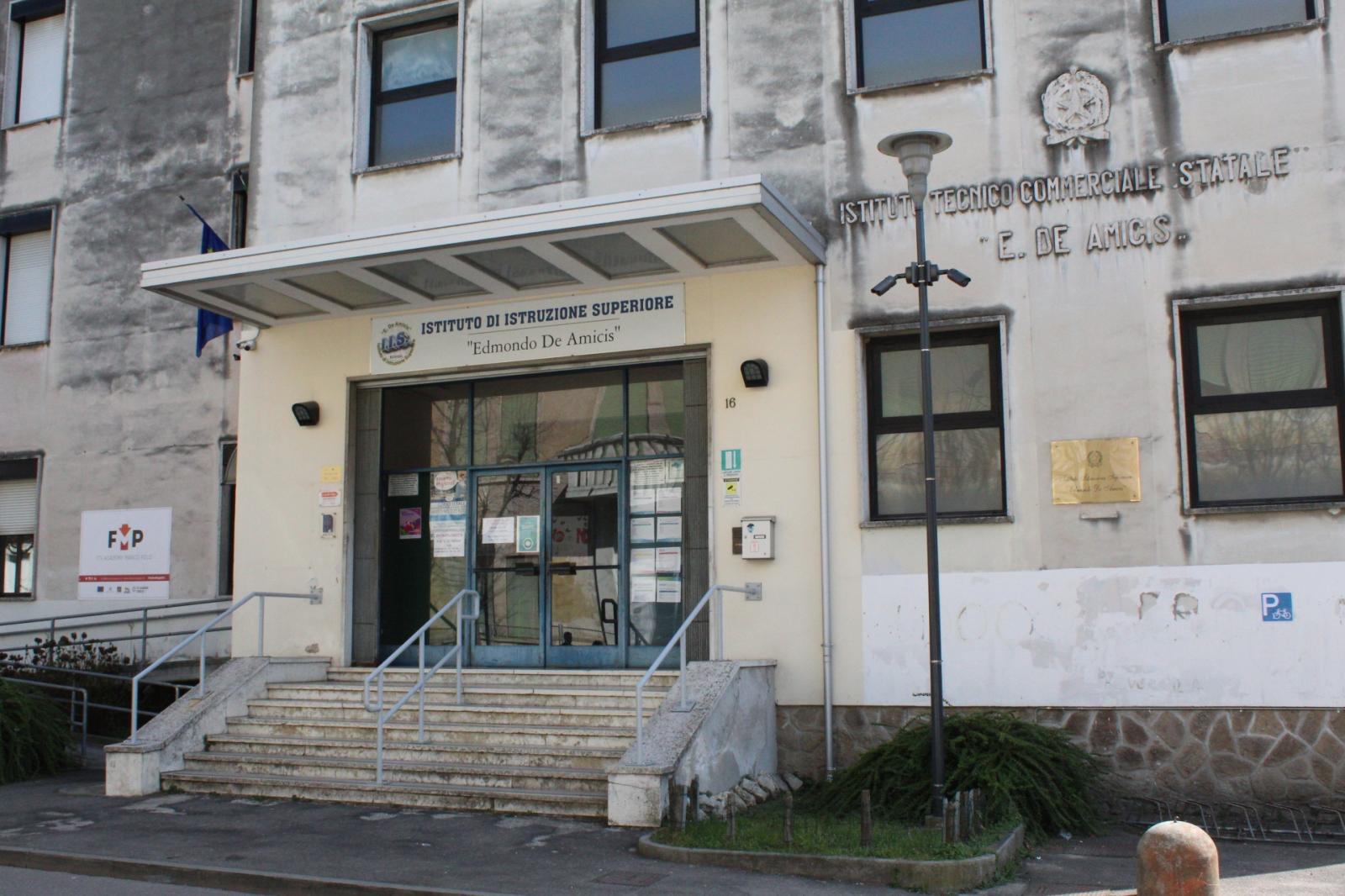 Tecnologia e laboratori, per una scuola tutta nuova