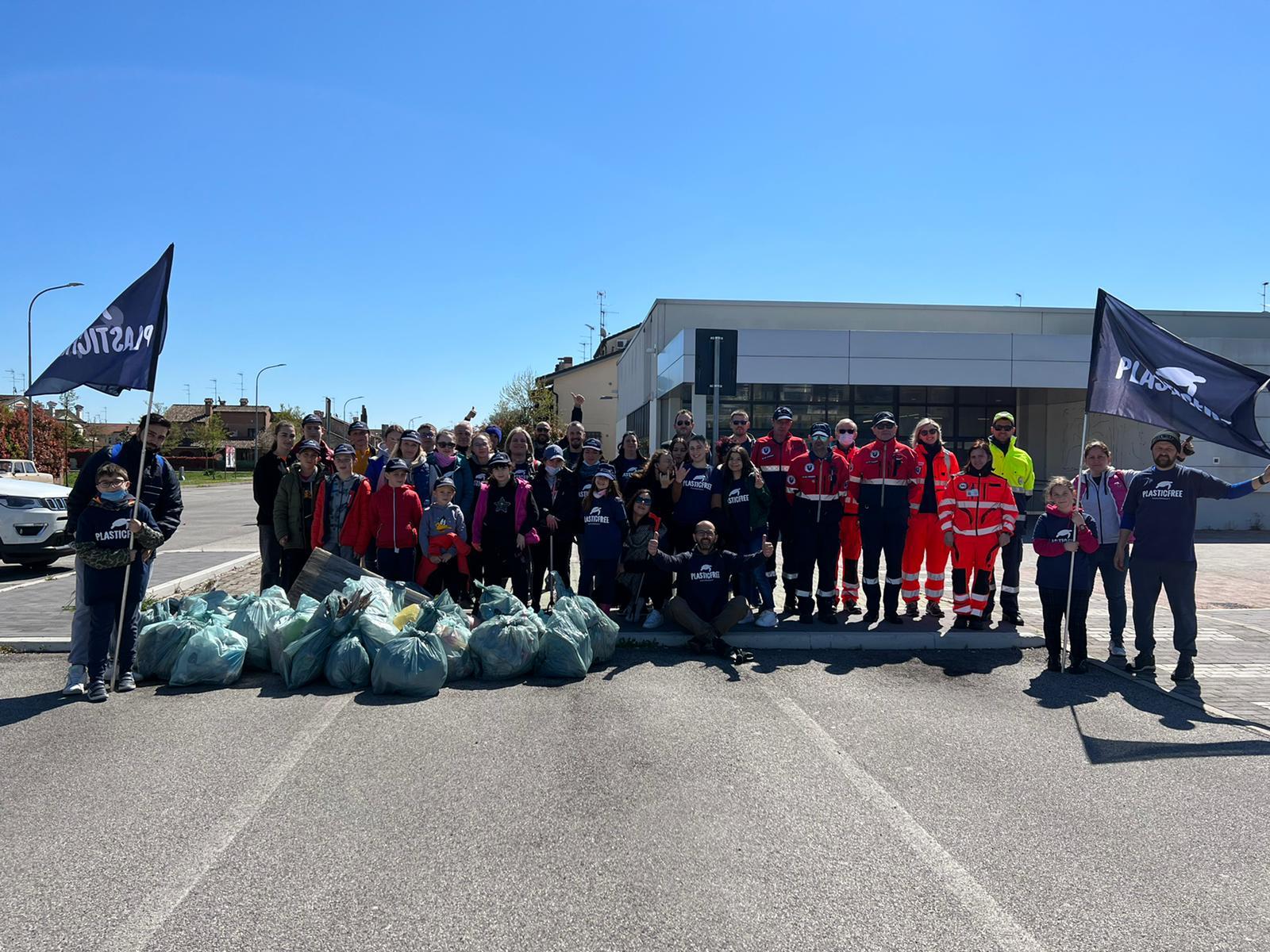 Plastic Free, cento chili di rifiuti raccolti