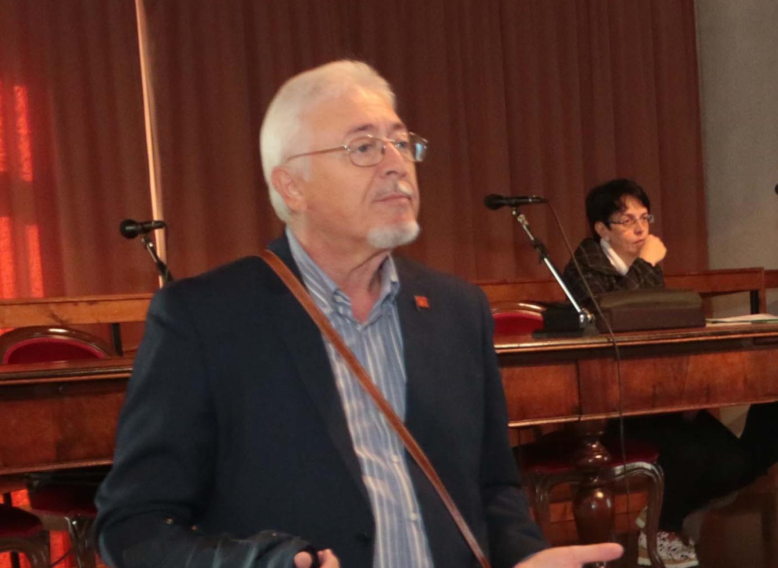 La politica polesana piange Stefano Falconi