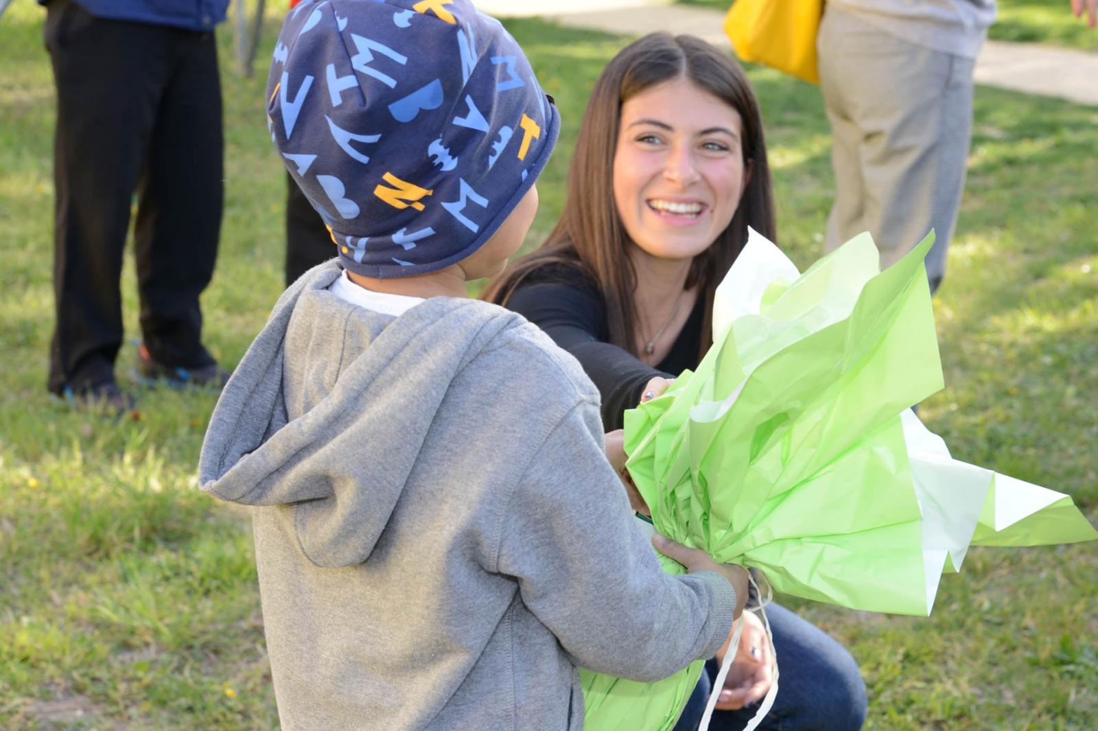 Le uova di Pasqua "sospese" per i bambini ucraini