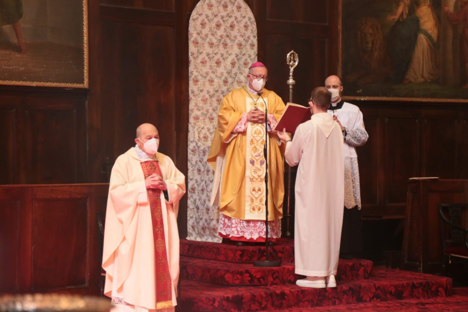 In cattedrale, la messa solenne celebrata dal vescovo