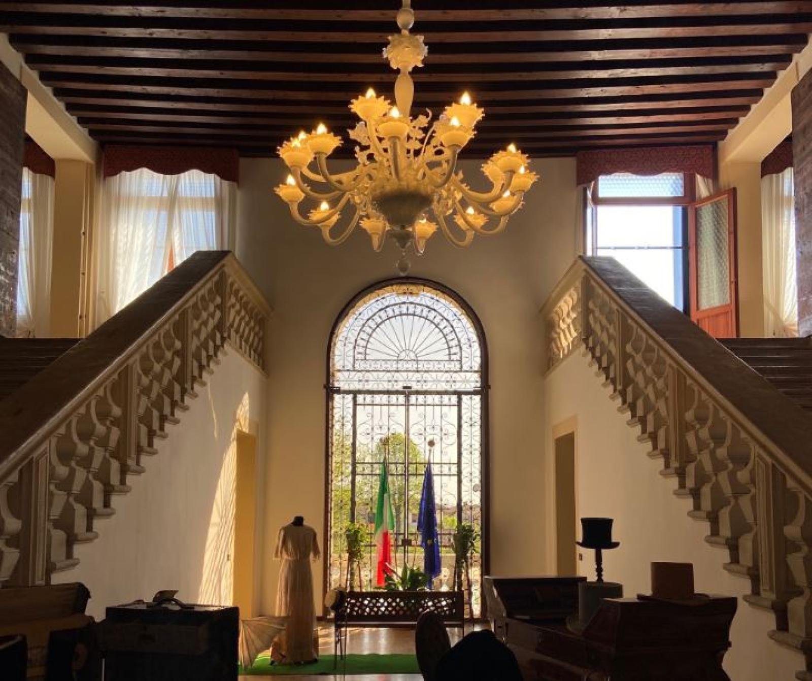 "Un viaggio a Palazzo", la mostra per scoprire il mondo