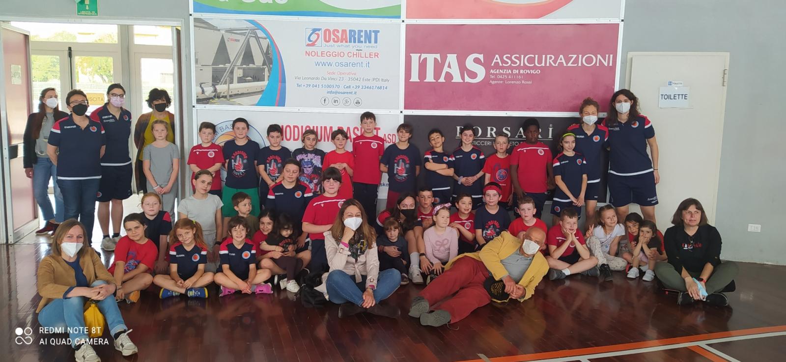 La palla a spicchi che unisce