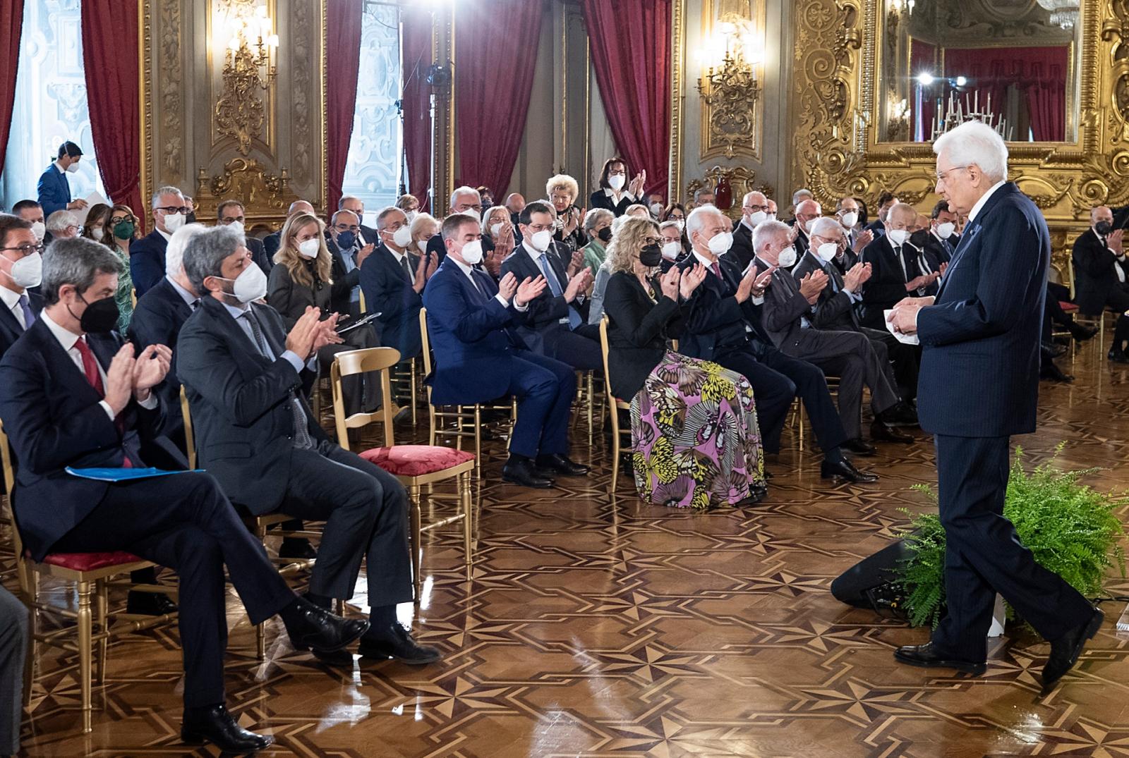 La croce al merito alle vittime della Coimpo