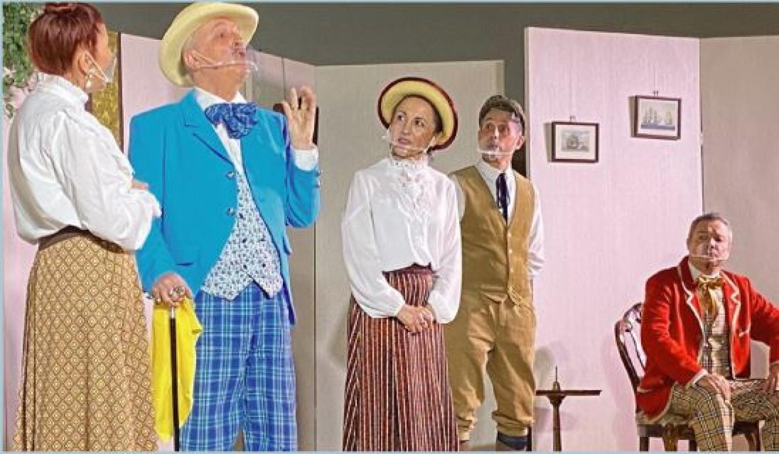 A teatro, in scena "Galina canta e galo tase"  