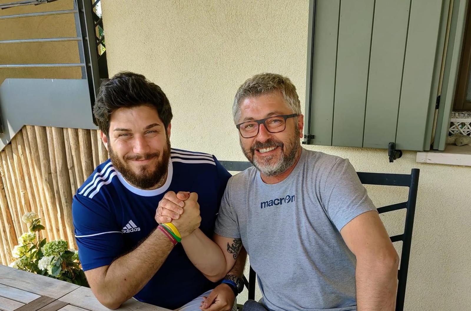 Fabio Benetti e il suo gruppo di amici passano in Fratelli d'Italia