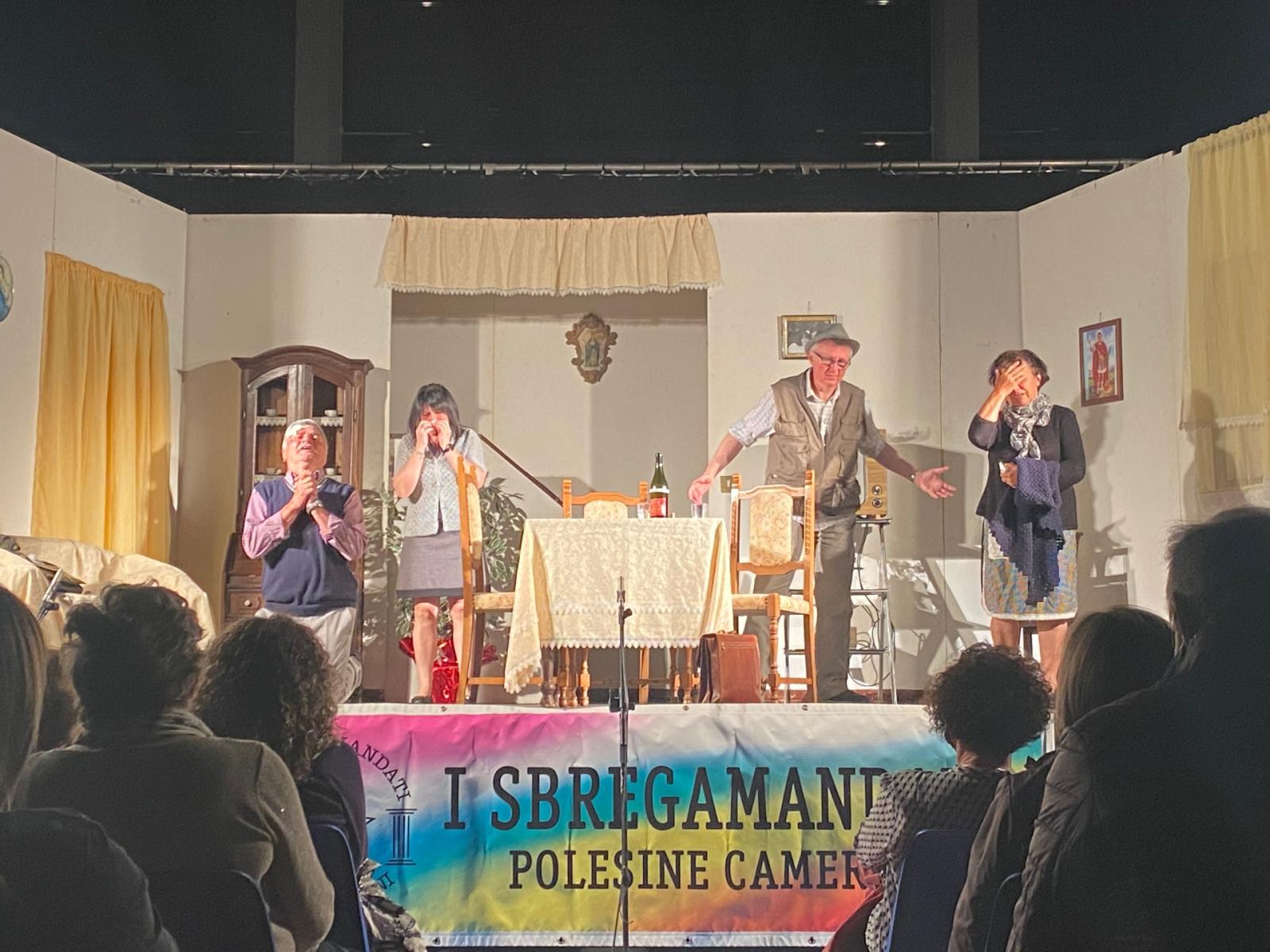 I Sbregamandati conquistano i loro concittadini