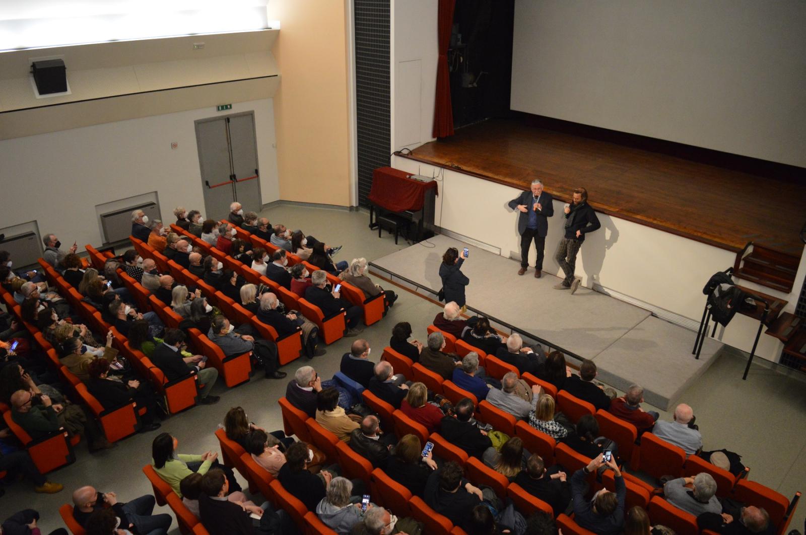 Al cinema teatro Duomo l'ultimo film della sua prima stagione