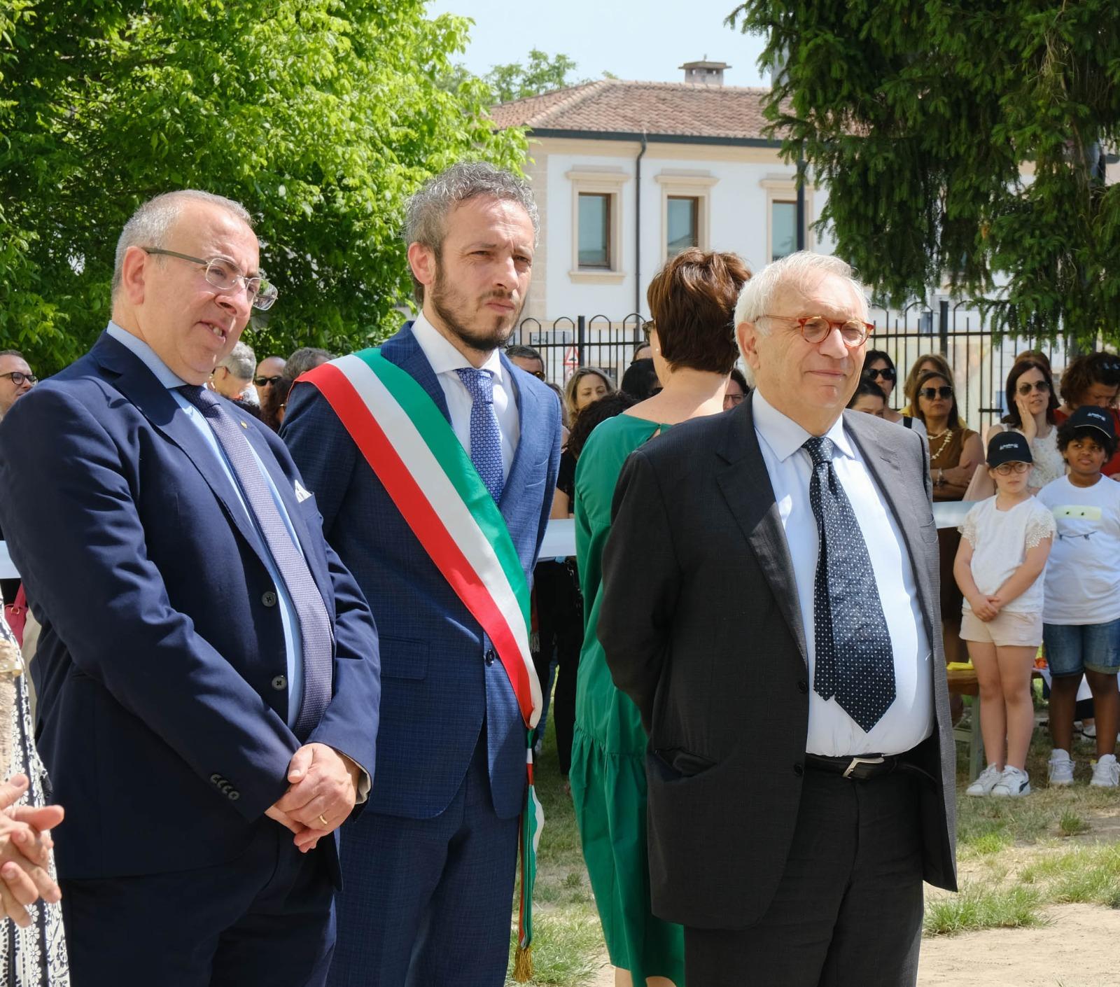 Il ministro Bianchi nelle scuole tra i ragazzi