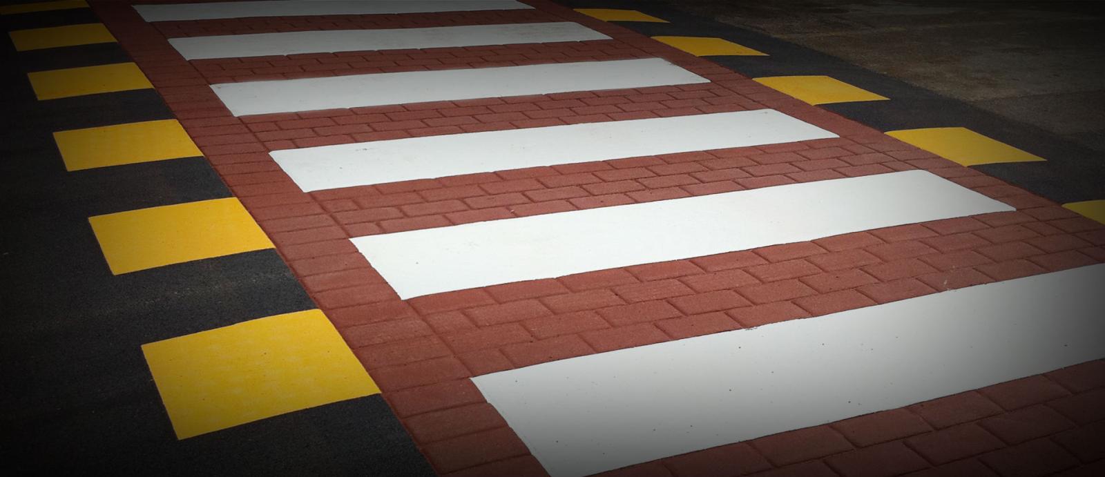 Arrivano le strisce salva pedoni