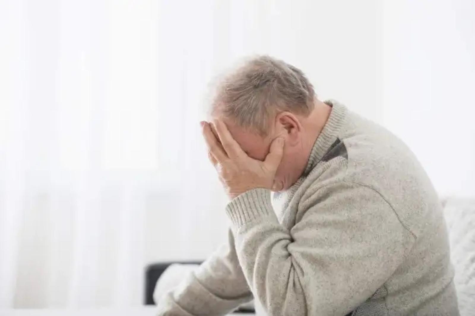 Il vescovo contro il caro bollette