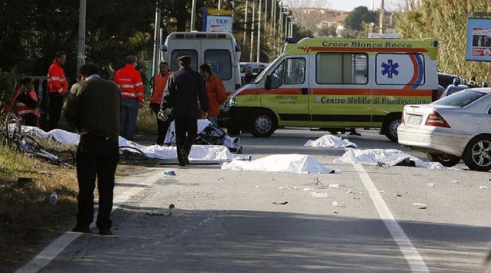 Infarto alla guida, investe i ciclisti: 4 morti, 6 feriti