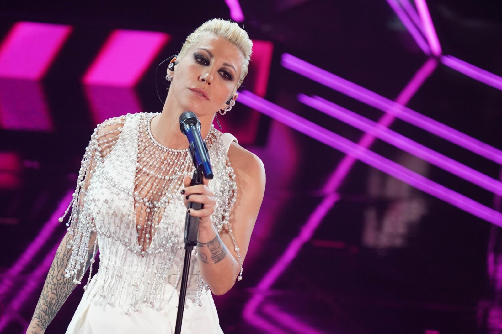 Malika Ayane, "Una ragazza" ad Albarella