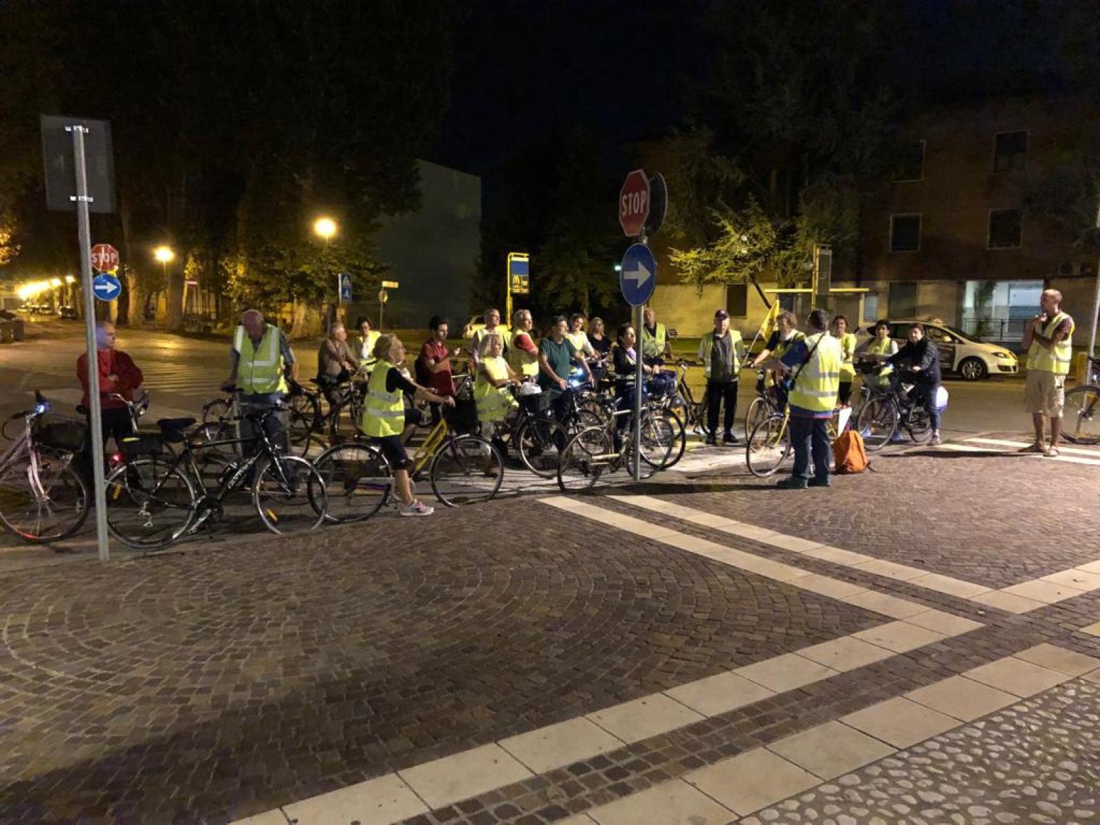 Quattro biciclettate sotto le stelle 