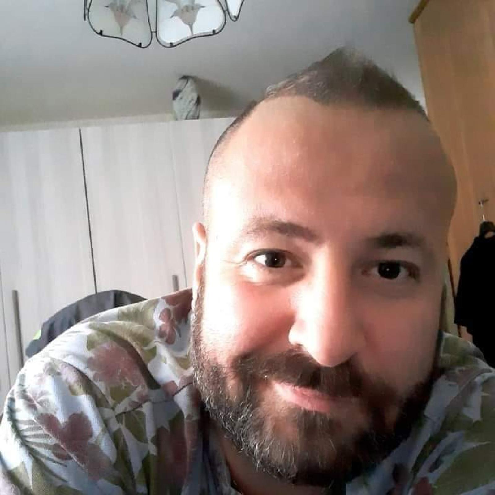 Luca se ne va troppo presto, la citt&agrave; in lacrime