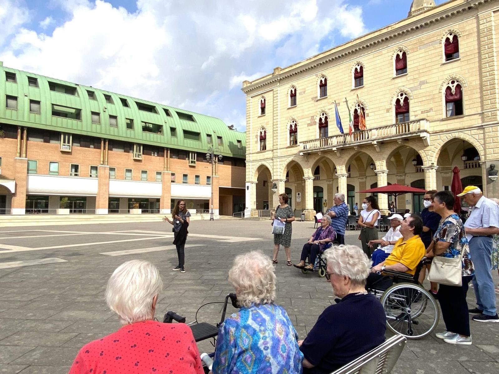 Gli ospiti dell'Ipab a spasso per la storia
