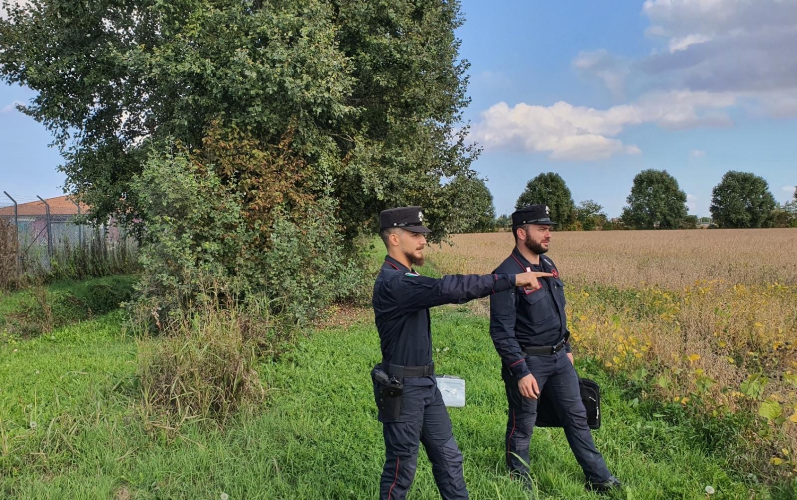 Spari tra case e strade e fucili dimenticati: cacciatori multati