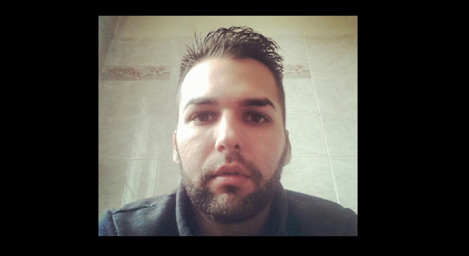 Muore a 34 anni mentre fa colazione: domani l'addio