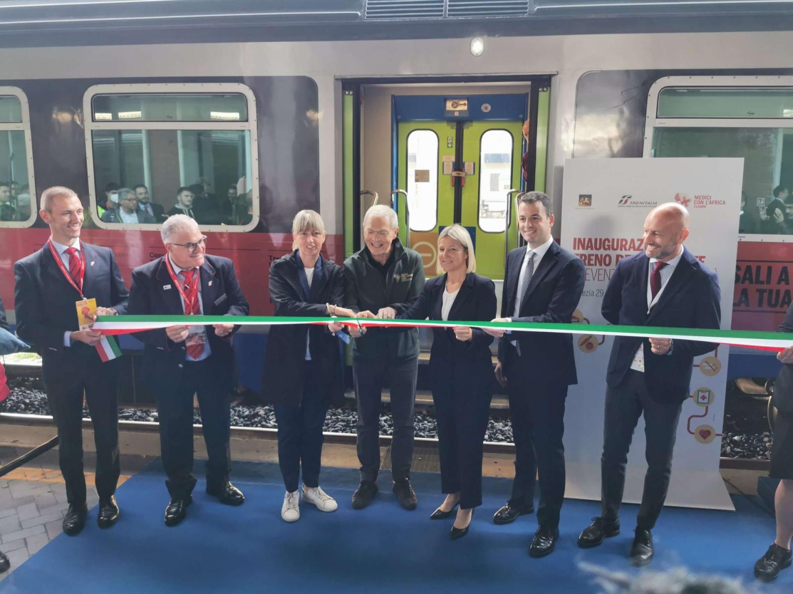 E' partito il Treno della Salute del Cuamm