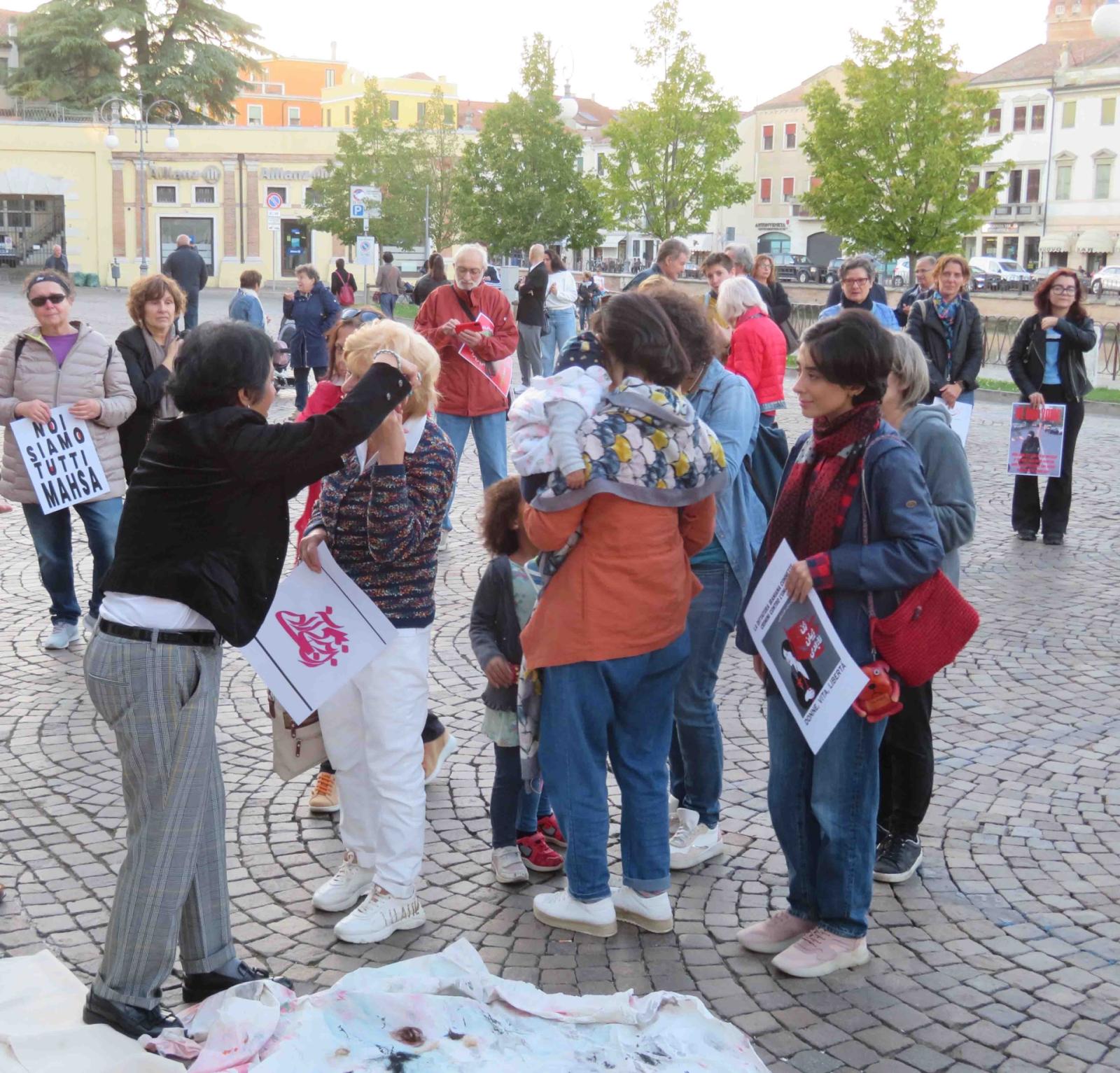 Un grido: &ldquo;Donna, vita, libert&agrave;&rdquo;