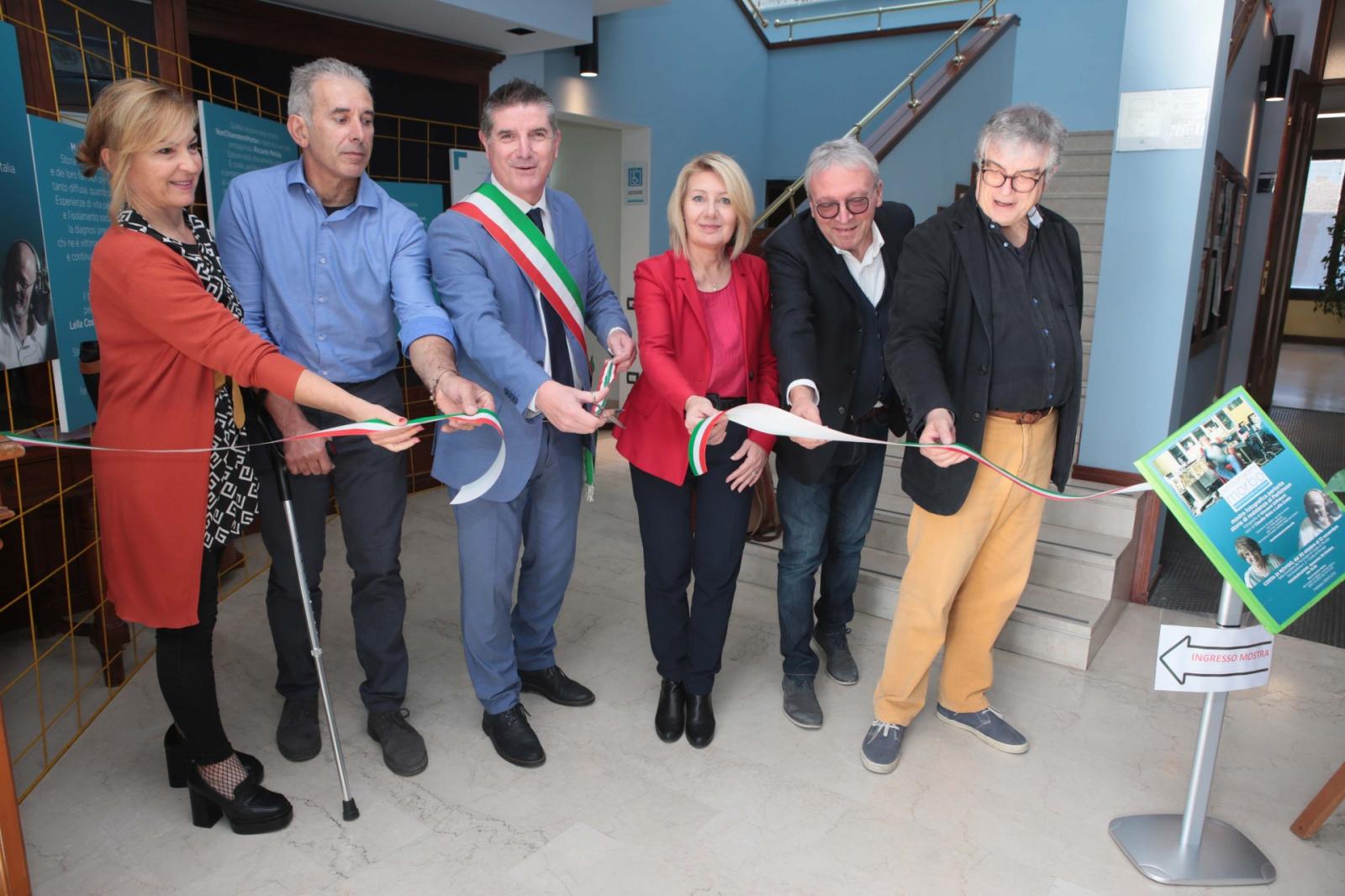 Parkinson, una mostra che parla