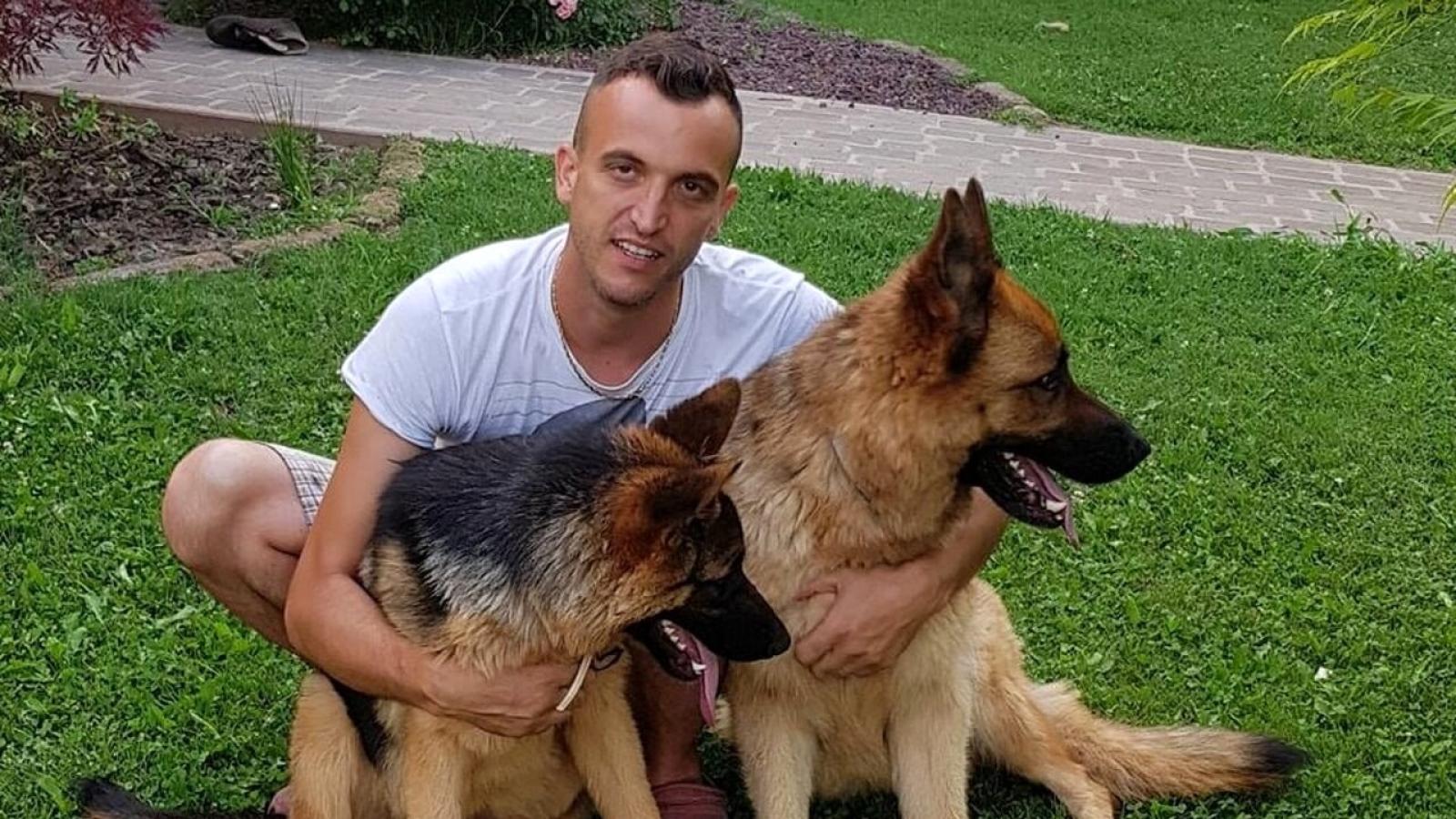 Pap&agrave; di 2 bimbe muore all'improvviso a 40 anni