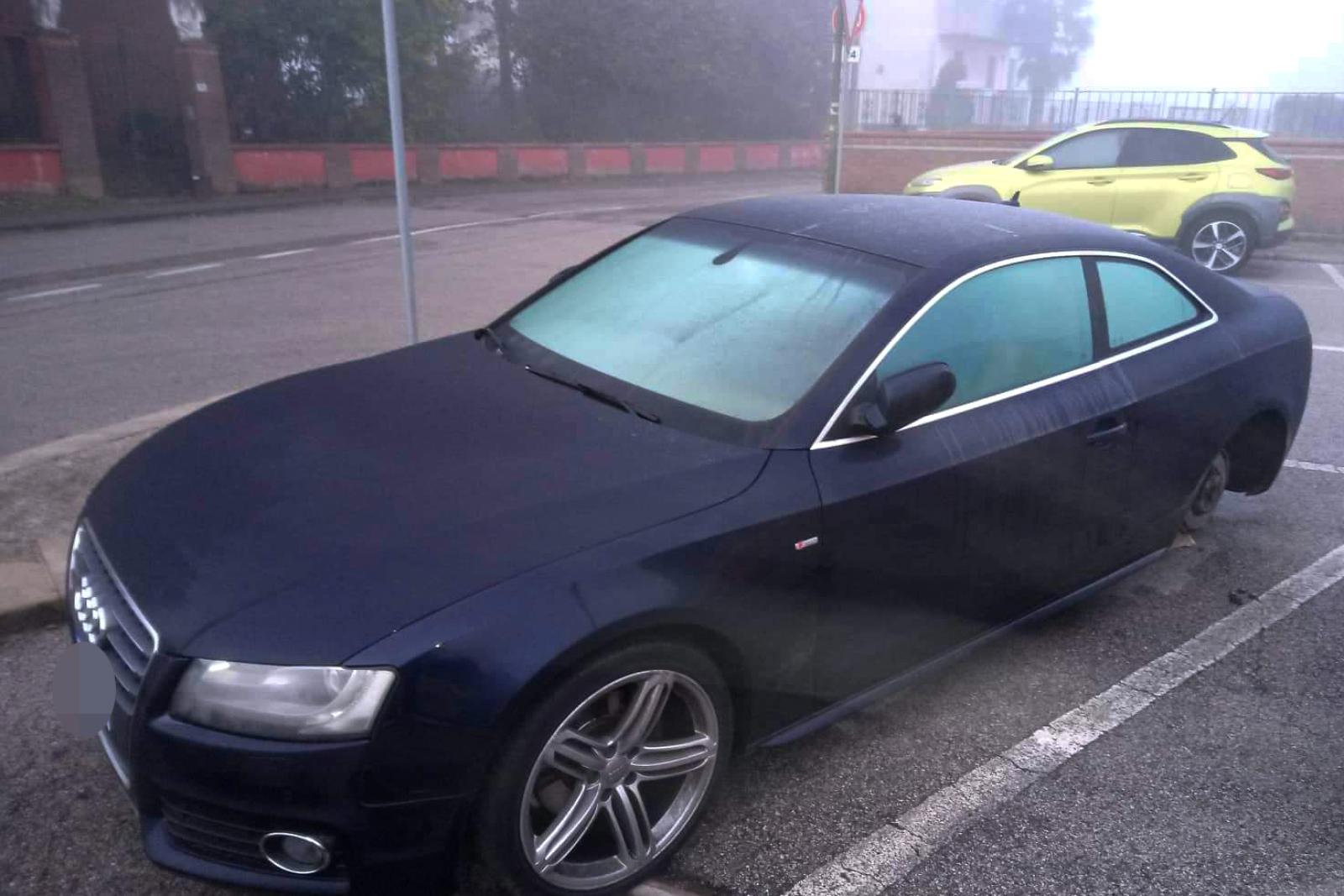 Furti di pneumatici sulle auto posteggiate