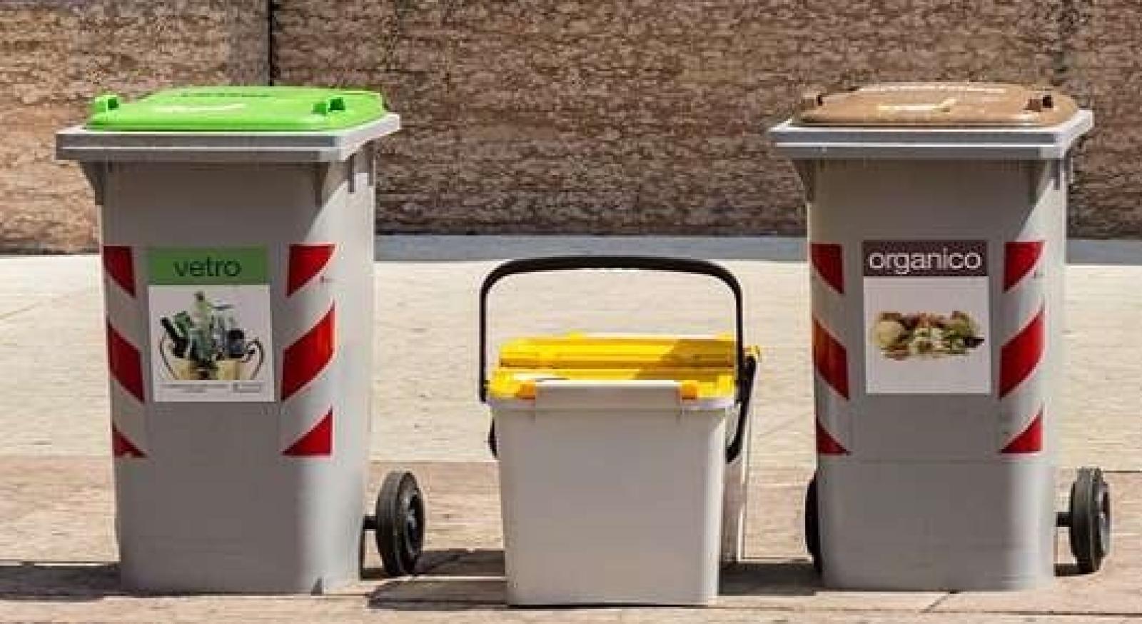 Arrivano in citt&agrave; i cassonetti intelligenti