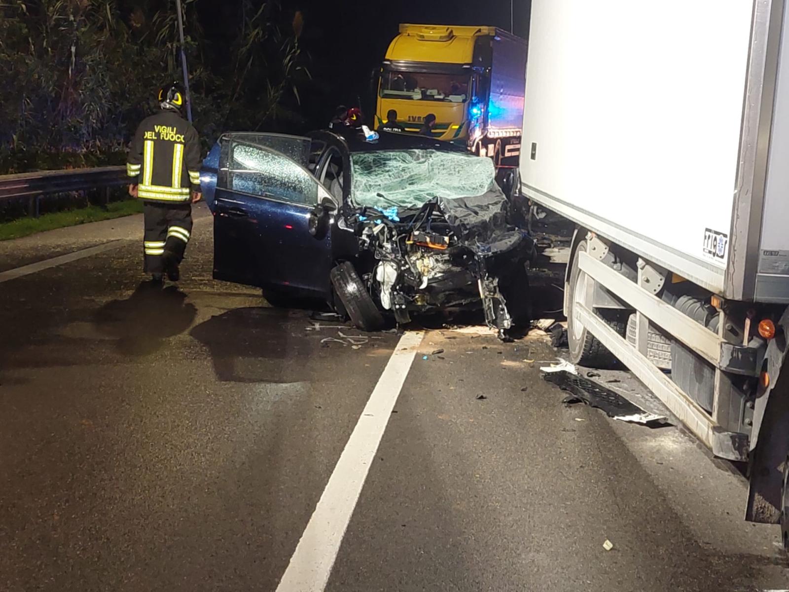 &ldquo;Basta tragedie sulla strada maledetta"