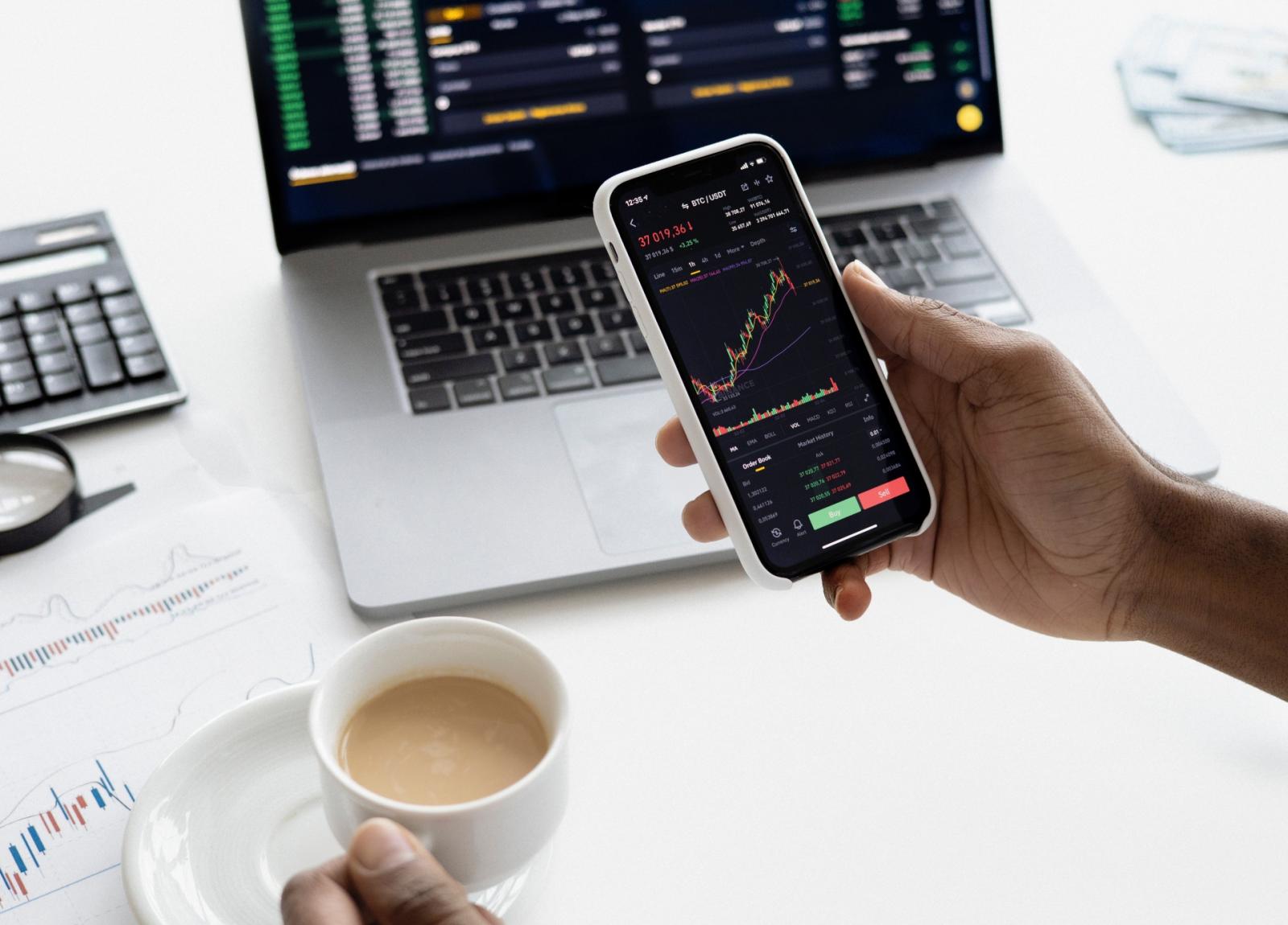 Trading online: facciamo il punto sulle opportunit&agrave; da tenere d'occhio per investire oggi