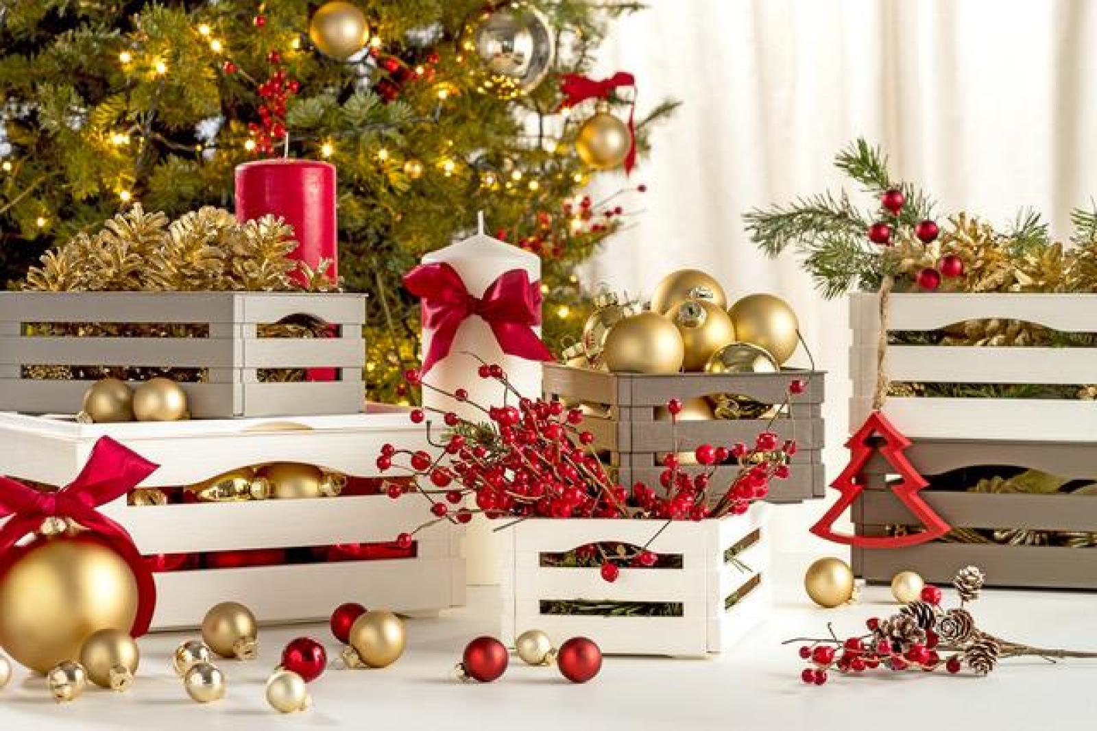 Raccolta di addobbi, per una citt&agrave; pi&ugrave; bella