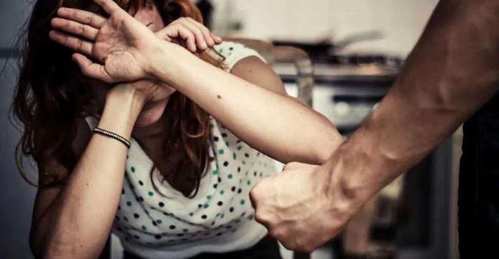 Violenza domestica, in sala operatoria all&rsquo;Angelo sei donne l'anno per gravi lesioni al volto
