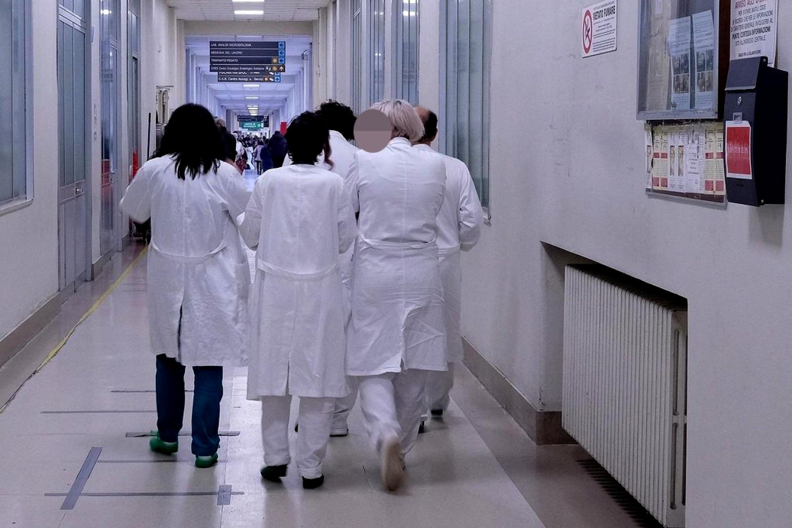 Medici a gettone, scattano i controlli dei carabinieri