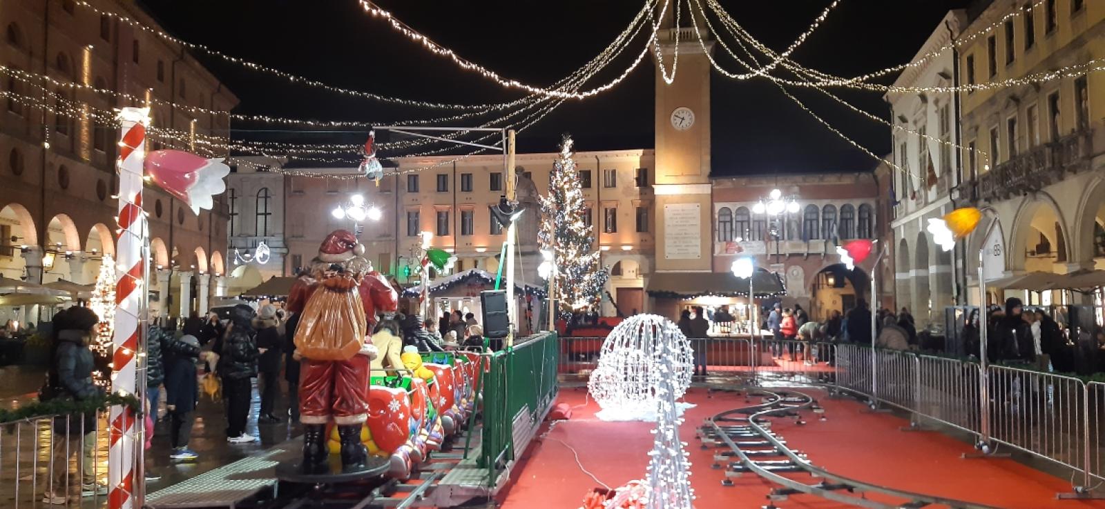 Rovigo tra luci, musica e regali: arriva il Natale