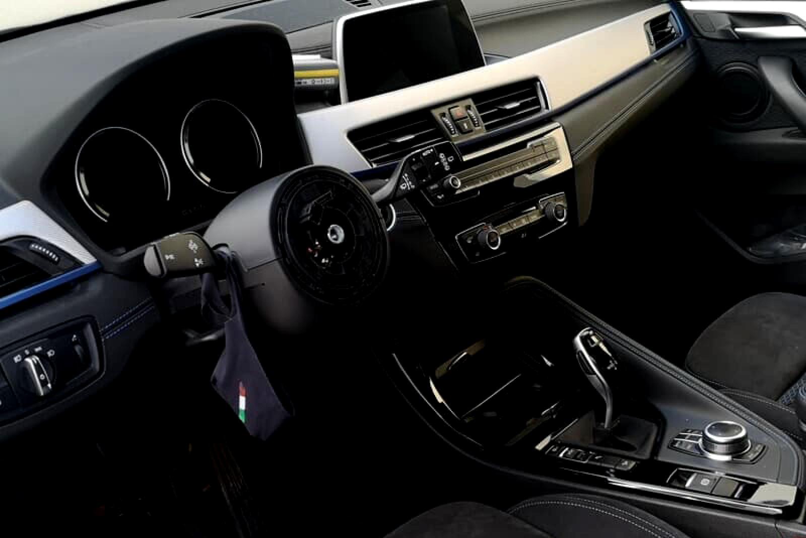 Gli hanno rubato persino il volante