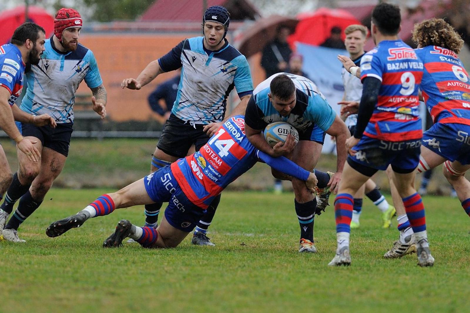 Femi Cz, Tavuyara un colpo che entusiasma