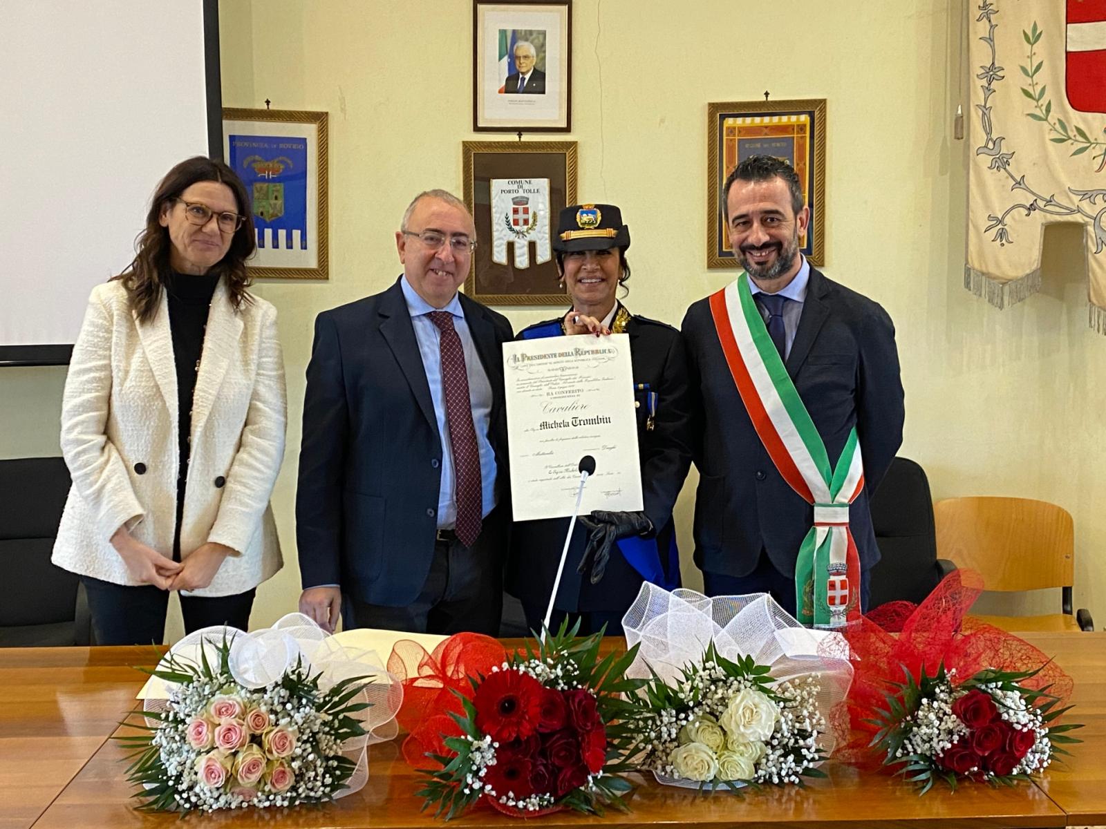 Una comandante cos&igrave; andava premiata!