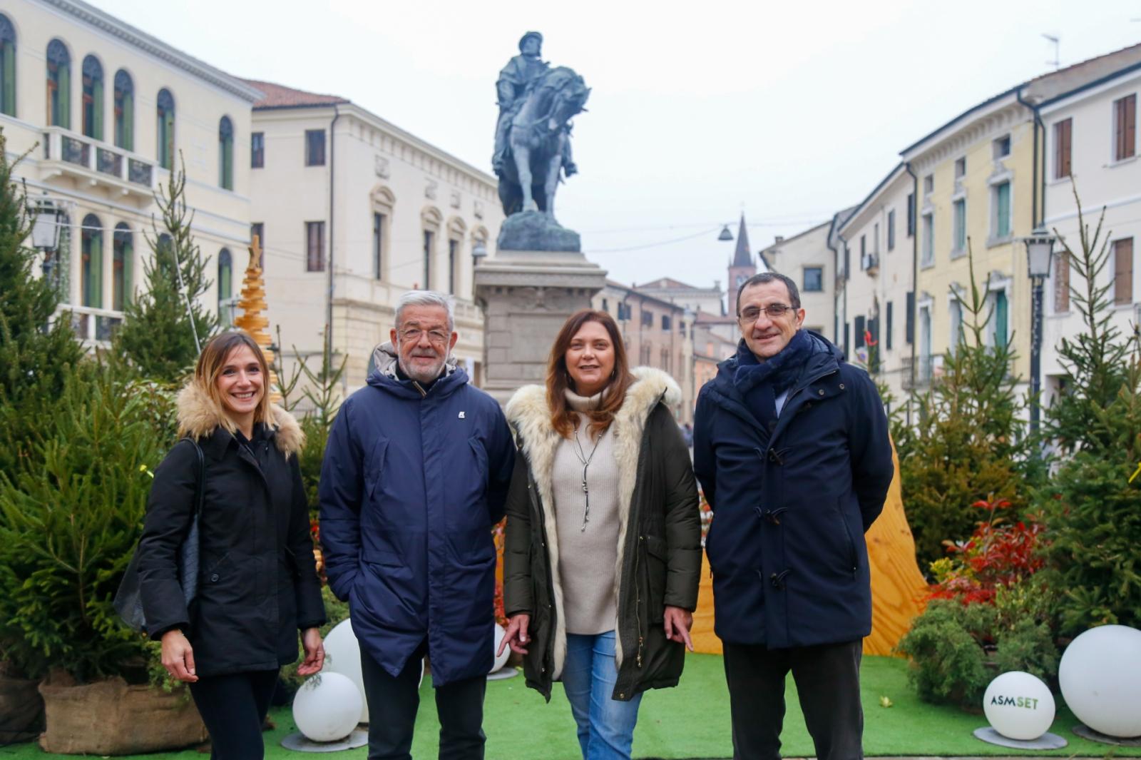 Un presepe intagliato nel legno per piazza Garibaldi