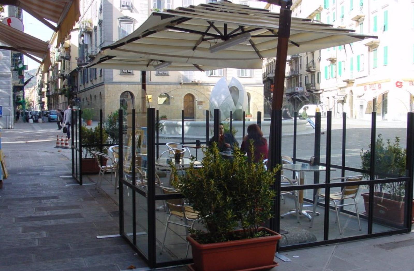 Dehors in stallo, il caos ferma tutto