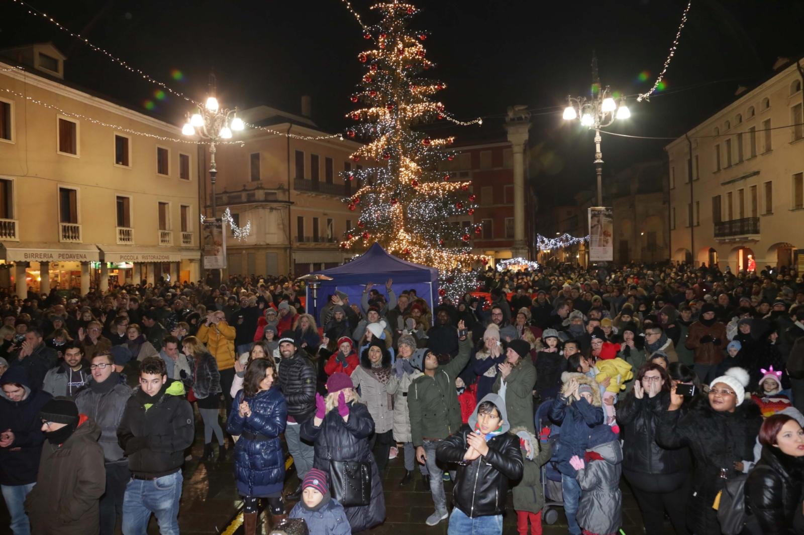 Aspettando il 2023 in piazza, e live su Delta Radio