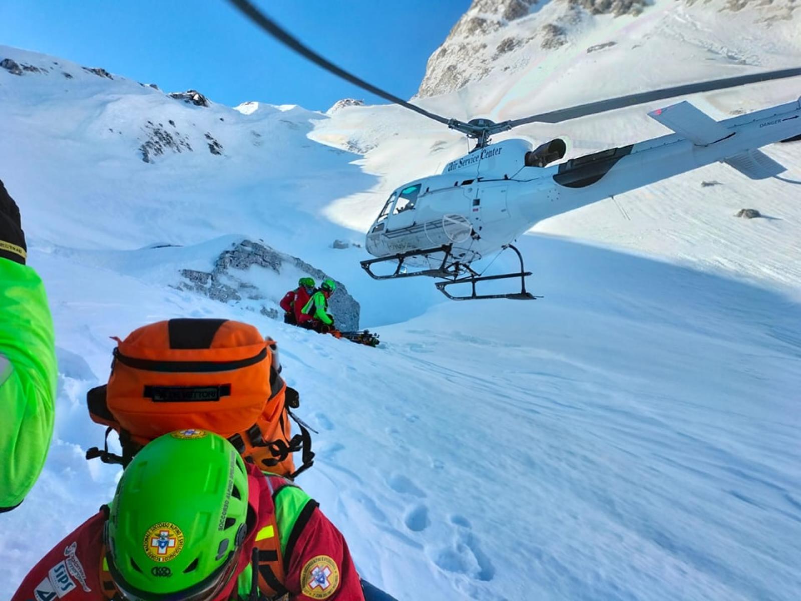 Quattro escursionisti in difficolt&agrave;, arriva l'elisoccorso