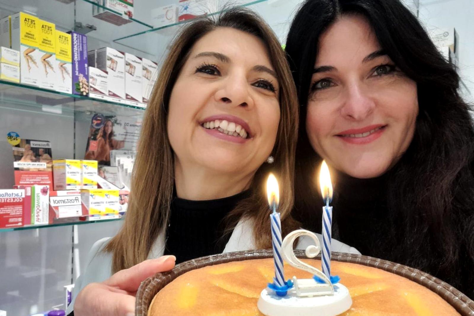 Le farmaciste compiono due anni